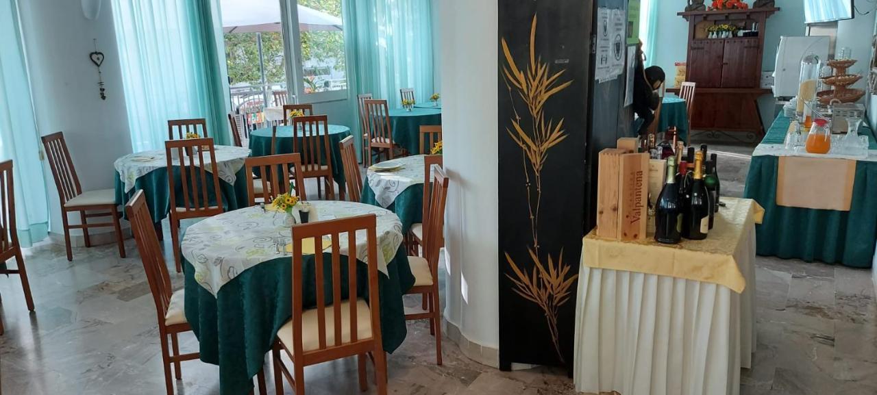 Hotel Santini Ρίμινι Εξωτερικό φωτογραφία