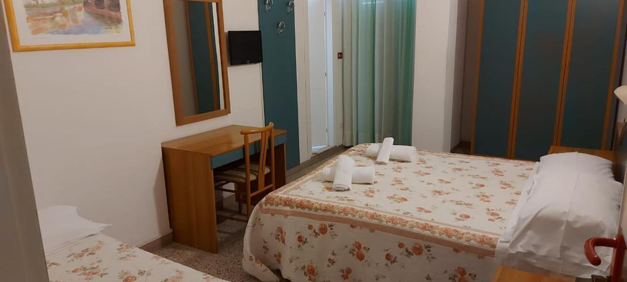Hotel Santini Ρίμινι Εξωτερικό φωτογραφία